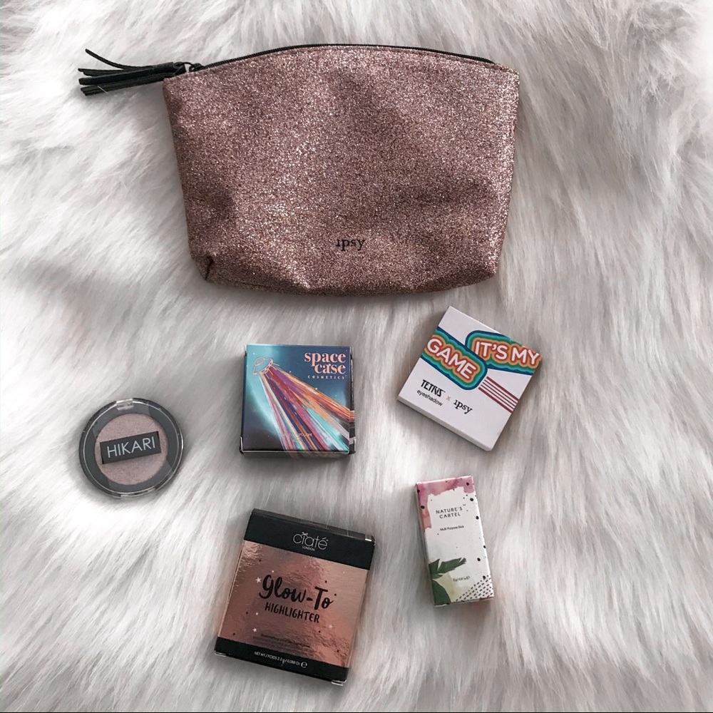 Ipsy Bag + 5 Samples